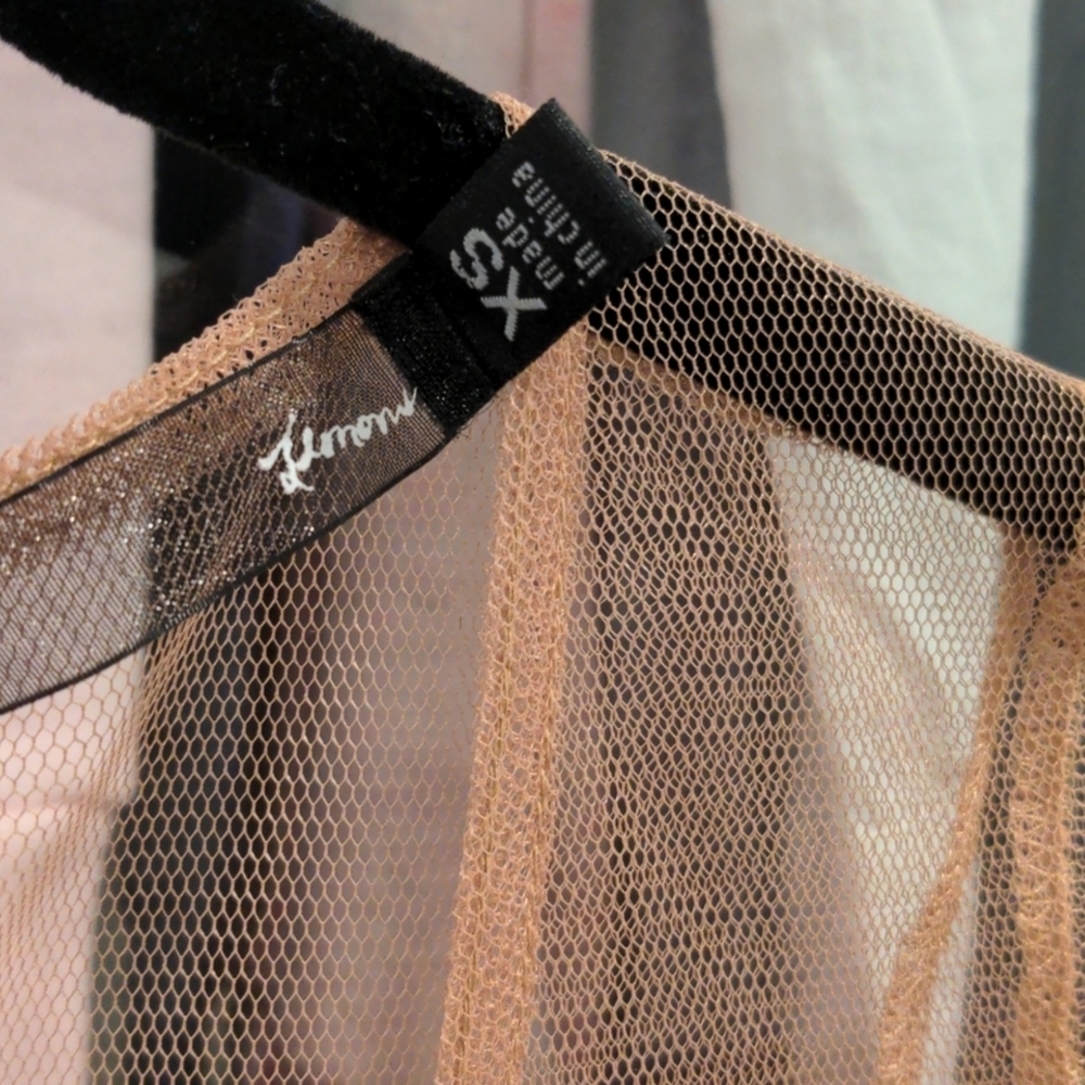 Dress - Picture 3 of 4